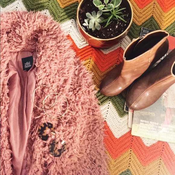 Women’s Pink Faux Fur Wild Fable Jacket - Picture 8 of 8